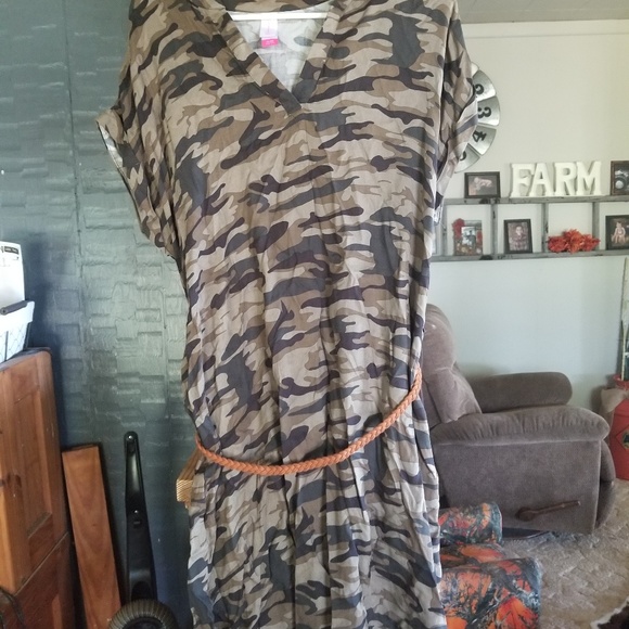 SOLD! Camo belted dress - Picture 1 of 1